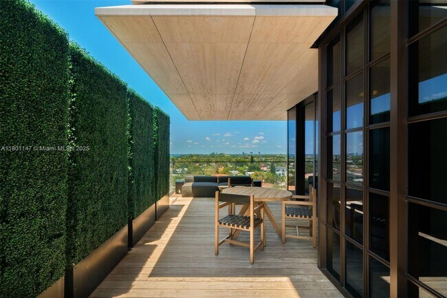 Building Photo - 8955 Collins Ave