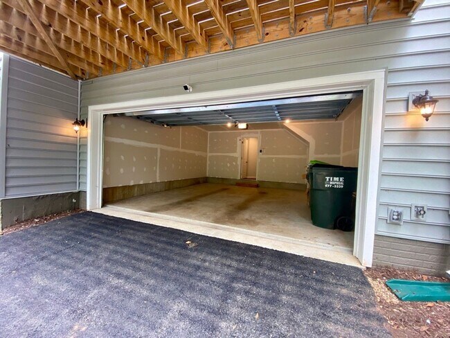 Building Photo - 1119 Sunset Ave Ext