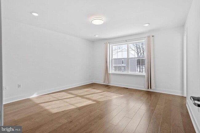 Building Photo - 137 ADA Hightower Ave