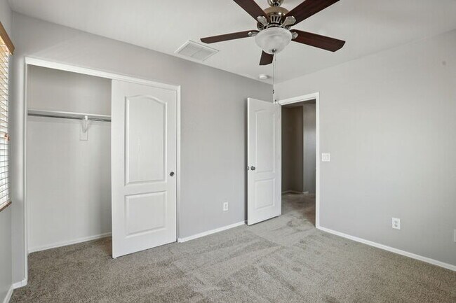 Building Photo - 2240 S Buckaroo Trail