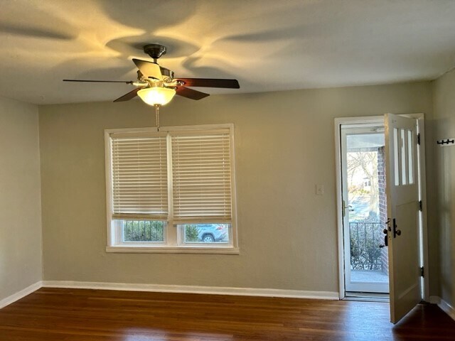 Living room - 7700 Lile Ave