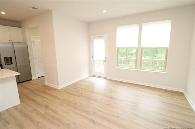 Building Photo - 1242 Channing Park Cir