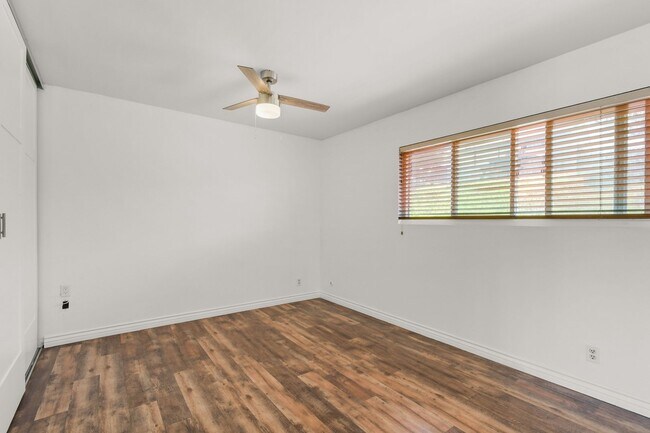 Building Photo - Modern 3BR Townhome | Garage + Driveway Parking | Yard | Pool | Pet Friendly | Move-In Ready