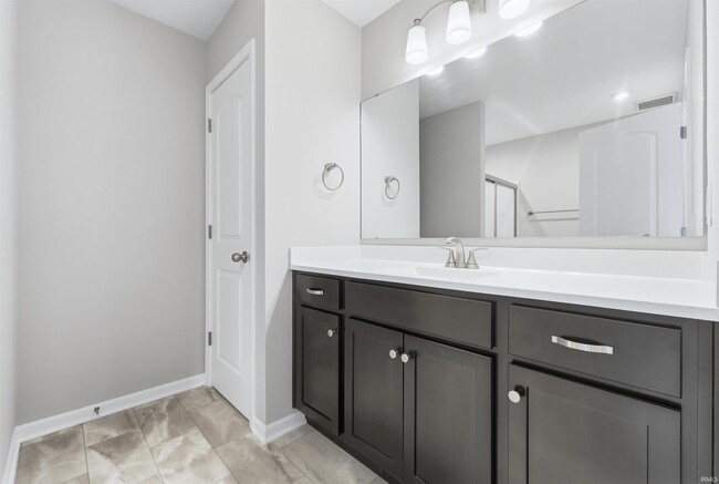 Building Photo - 3595 Canal Square Dr