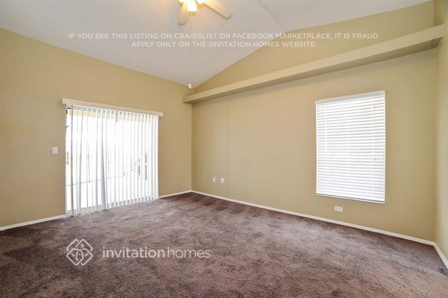 Building Photo - 10123 Briar Cir
