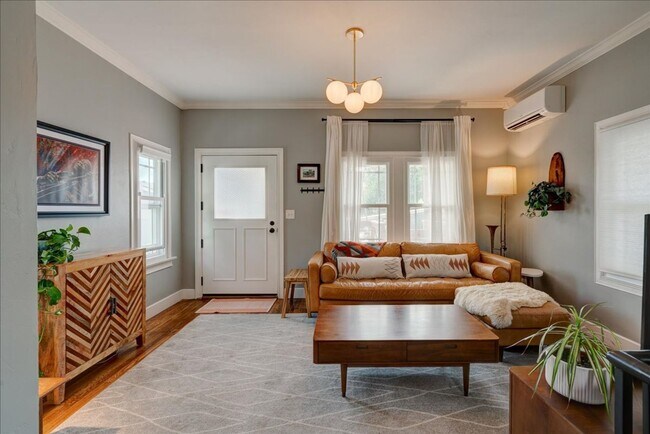 Building Photo - Classic Craftsman with Modern Amenities 2-Bedroom, 2-Bath Rental Home in the Heart of Golden Hill...