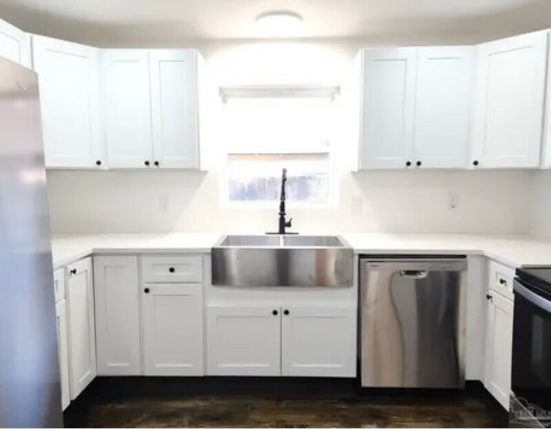 Building Photo - 213 Wilson Ave