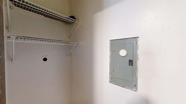 Building Photo - 1002 Verde Dr