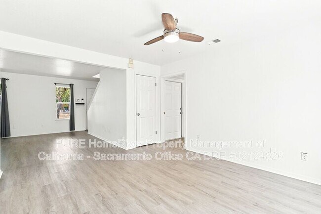 Building Photo - 2224 Glacier Dr