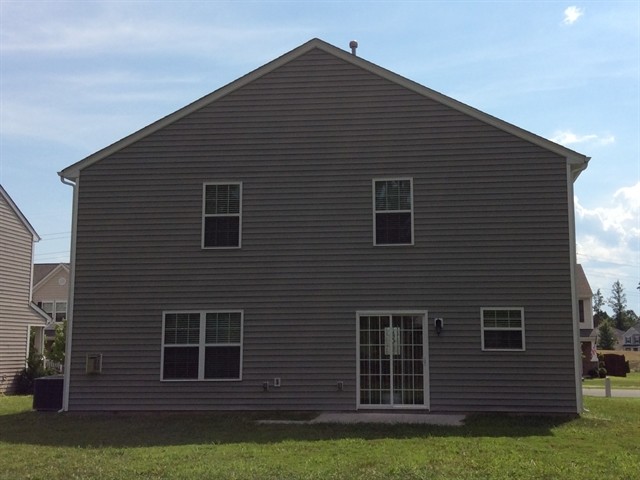Building Photo - 211 Lindpoint Ln