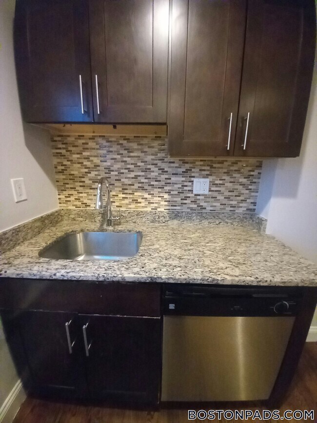 Building Photo - 2971 Washington St