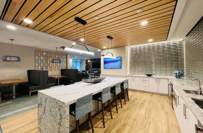 Building Photo - 46 Independence Dr