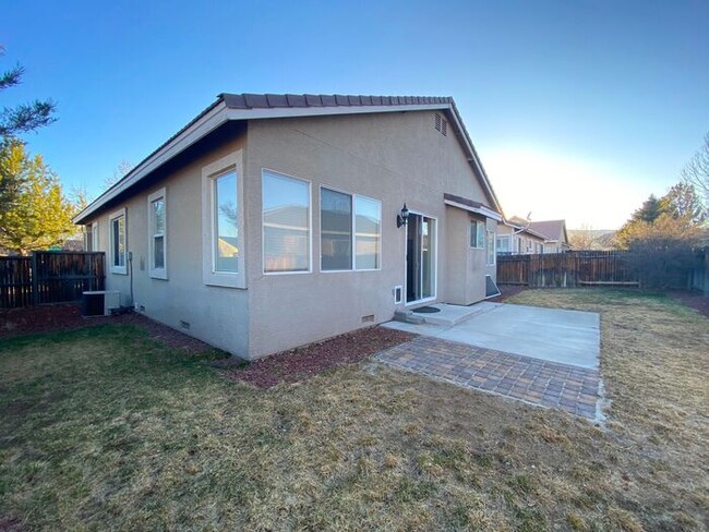 Building Photo - Single Story 4 Bedroom House in SE Reno - ...