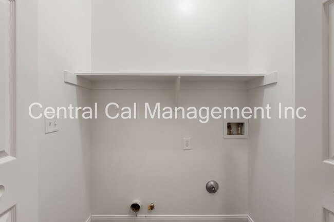 Building Photo - 3721 Pine Meadow Dr