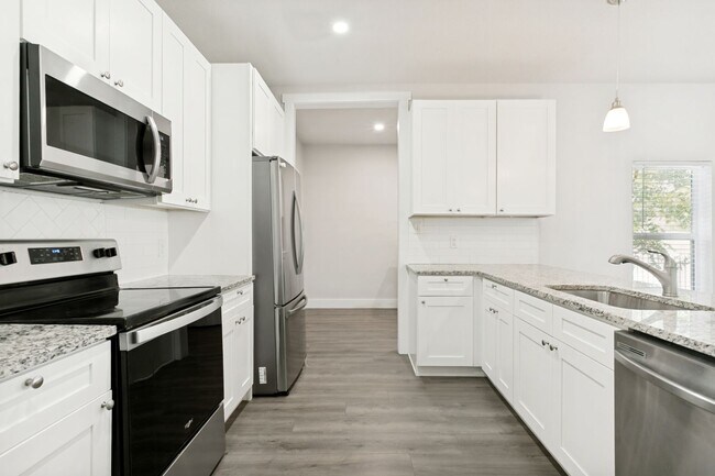 Building Photo - 1201 S Palmetto St