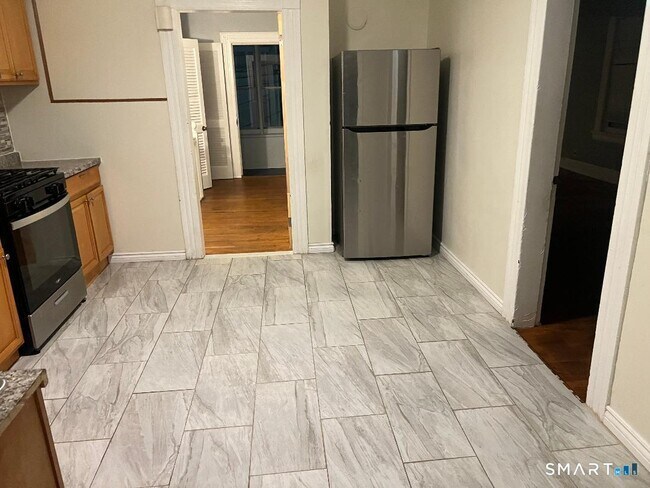 Building Photo - 36-38-38 Pleasant St