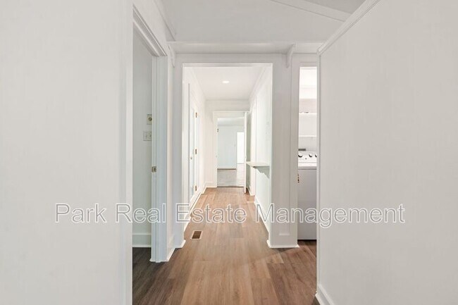 Building Photo - 1209 Roosevelt Dr