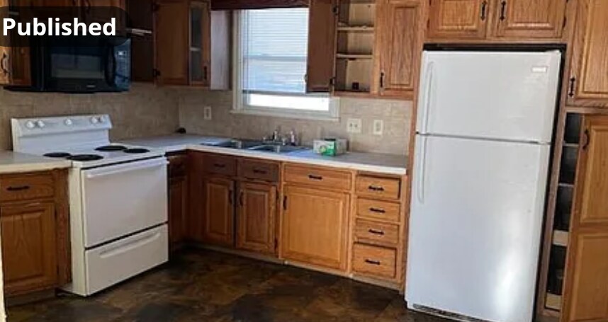 Building Photo - 315 W 11th St