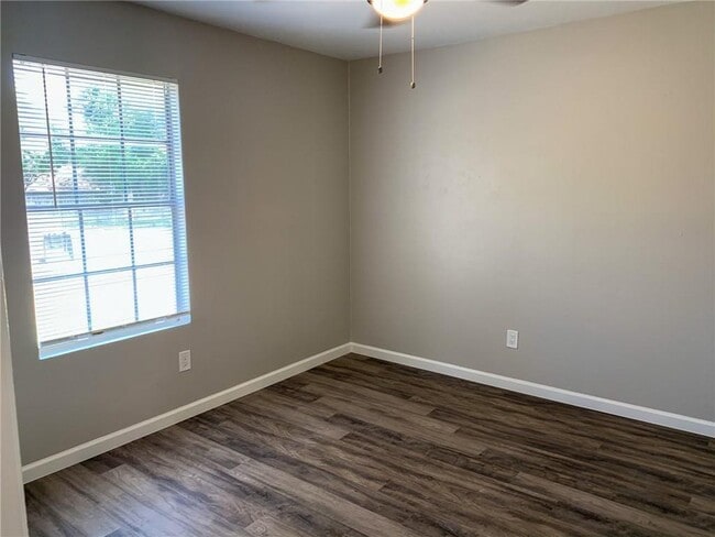 Building Photo - 11640 Parkfield Dr