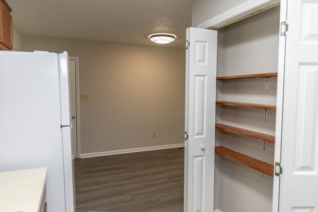 Building Photo - 127 Stephens Dr