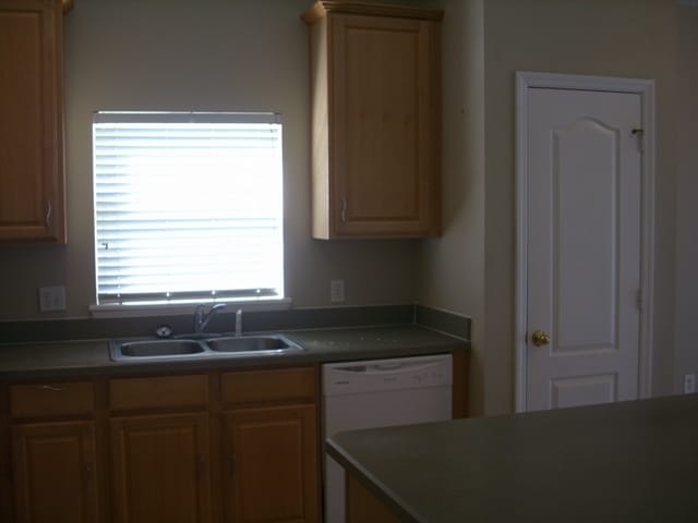 Building Photo - 768 Hacienda Cir