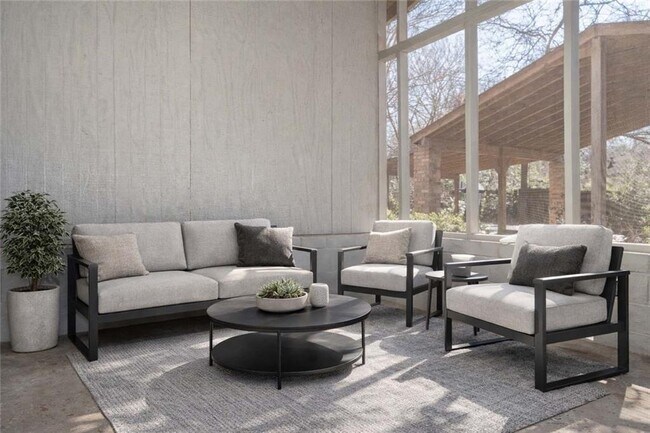 Building Photo - 153 Lindbergh Drive NE