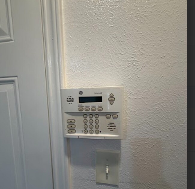 Building Photo - **MOVE IN READY HOME IN ALLEN**