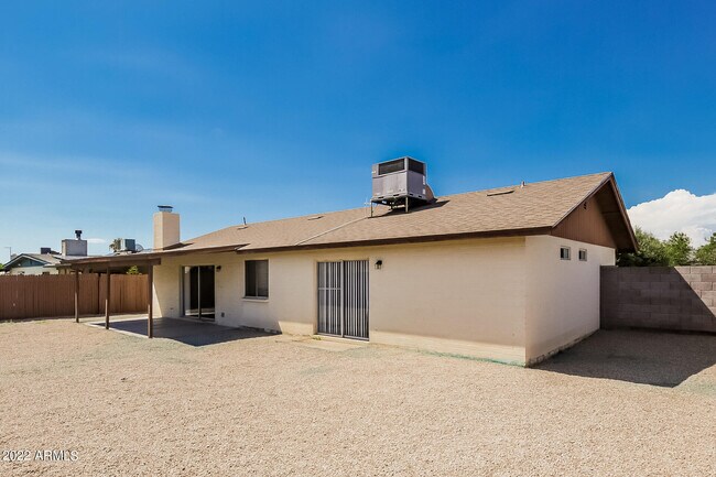 Building Photo - 337 W Kristal Way