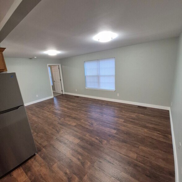 Building Photo - 25 Lyles Rd