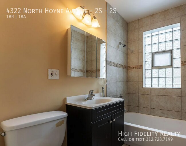 Building Photo - 4322 N Hoyne Ave