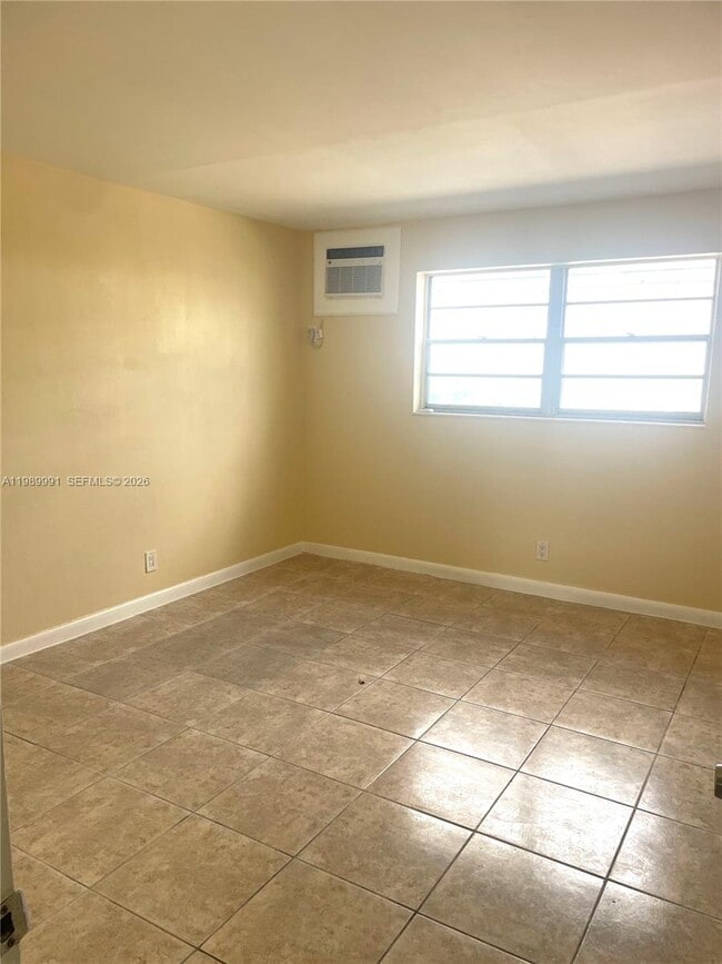 Building Photo - 9375 SW 40th Terrace