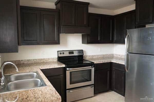 Building Photo - 11 Taxco Ct