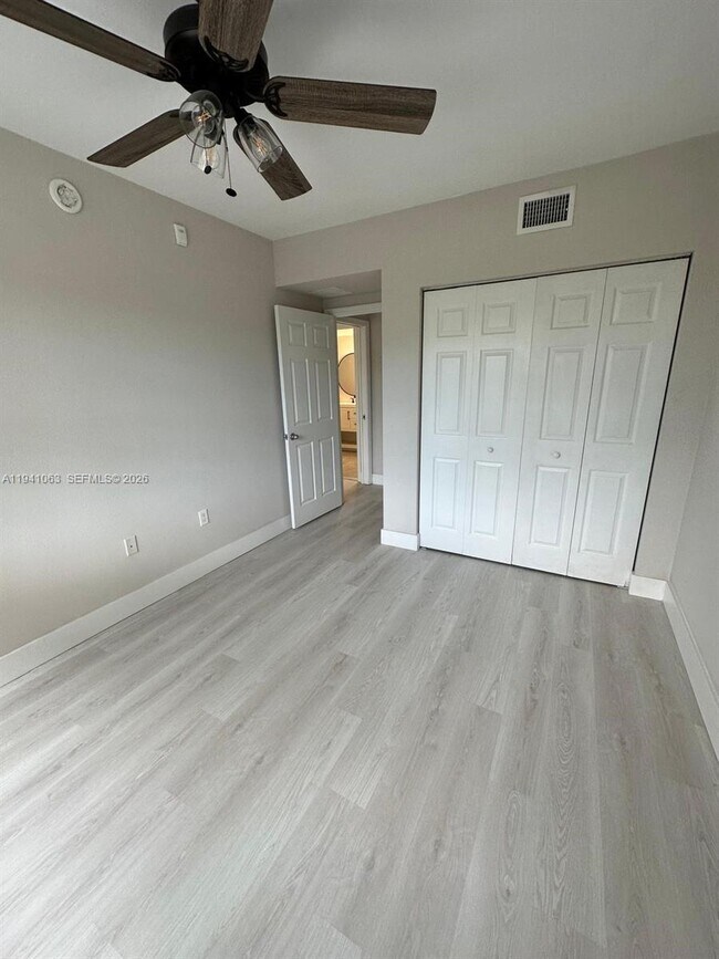 Building Photo - 2120 W Preserve Way