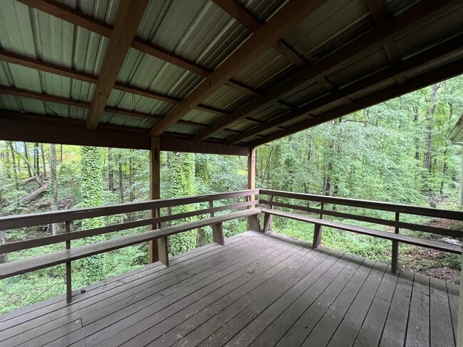 Building Photo - 1080 Sharon Pl