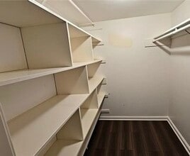 Building Photo - 7400 Bellerive Dr