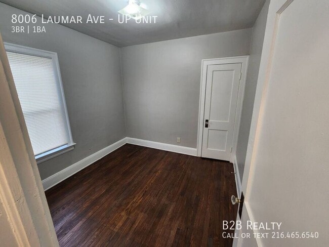 Building Photo - 8006 Laumar Ave