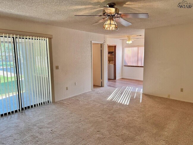 Building Photo - 1513 Hursh Ave