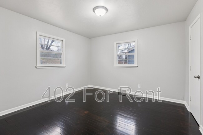 Building Photo - 3823 Saratoga St