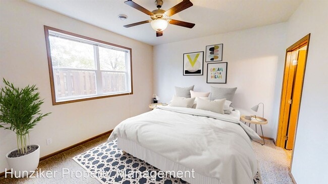 Primary Photo - 2 br, 2 bath Apartment - 140 N. Hyland 140...
