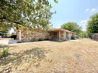 Building Photo - 708/710 Lisa