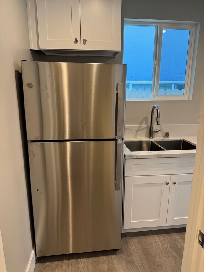 Building Photo - 54TH STREET 2985-2987 #1 FRONT UNITS