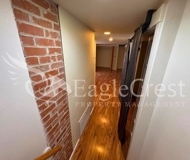 Building Photo - Beautifully Renovated Historic 3 Bedroom Home