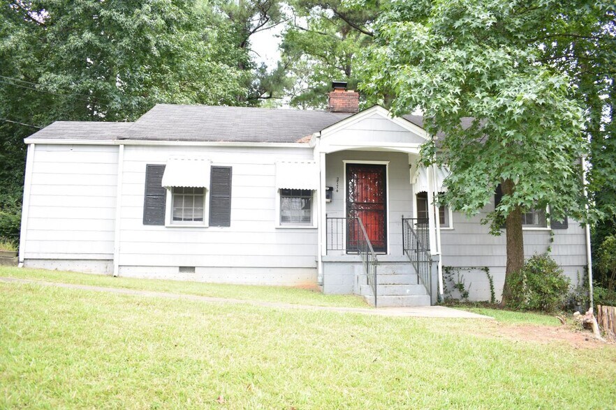 Primary Photo - 2774 Blount St