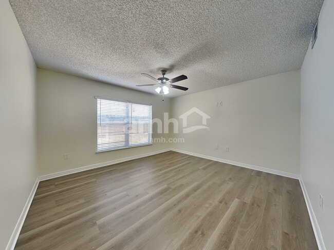 Building Photo - 4618 Newbourne Way