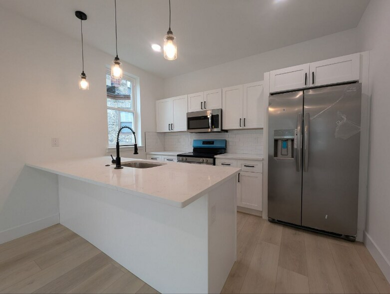 Primary Photo - 835 N 63rd St