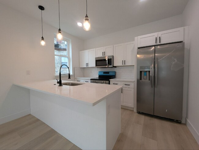 Building Photo - 835 N 63rd St