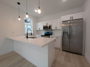 Building Photo - 835 N 63rd St