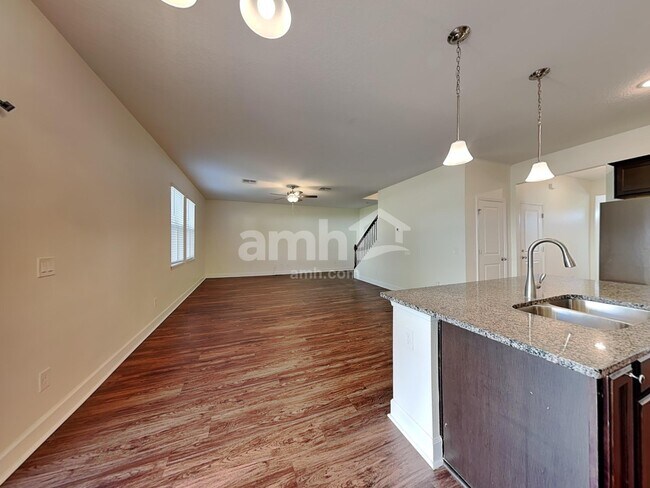 Building Photo - 1336 Mount Logan Dr