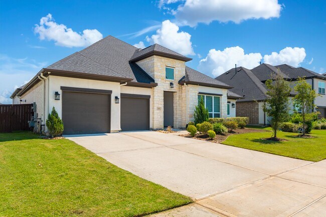 Primary Photo - 25018 Pavonia Lake Ln