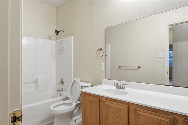 Building Photo - 728 Dandelion Dr